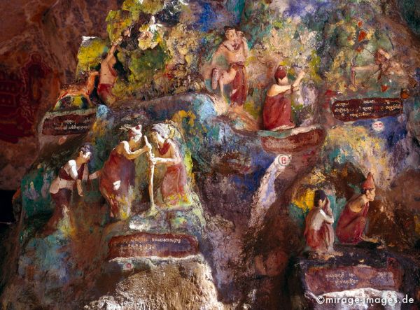 Buddhist stories inside Kawgun Cave
Hpa - an
Schlüsselwörter: Höhle, Stein, bunt, Leiden, Lehm, Heiligtum, Tempel, Kraft, Meditation, Buddhismus, Religion, Spiritualität, Anbetung, Ruhe, Skulptur, zeitlos, Schönheit, Stille, Frieden, friedlich, heilig, Entspannung, entspannen, Liebe, Menschlichkeit, Kontemplation